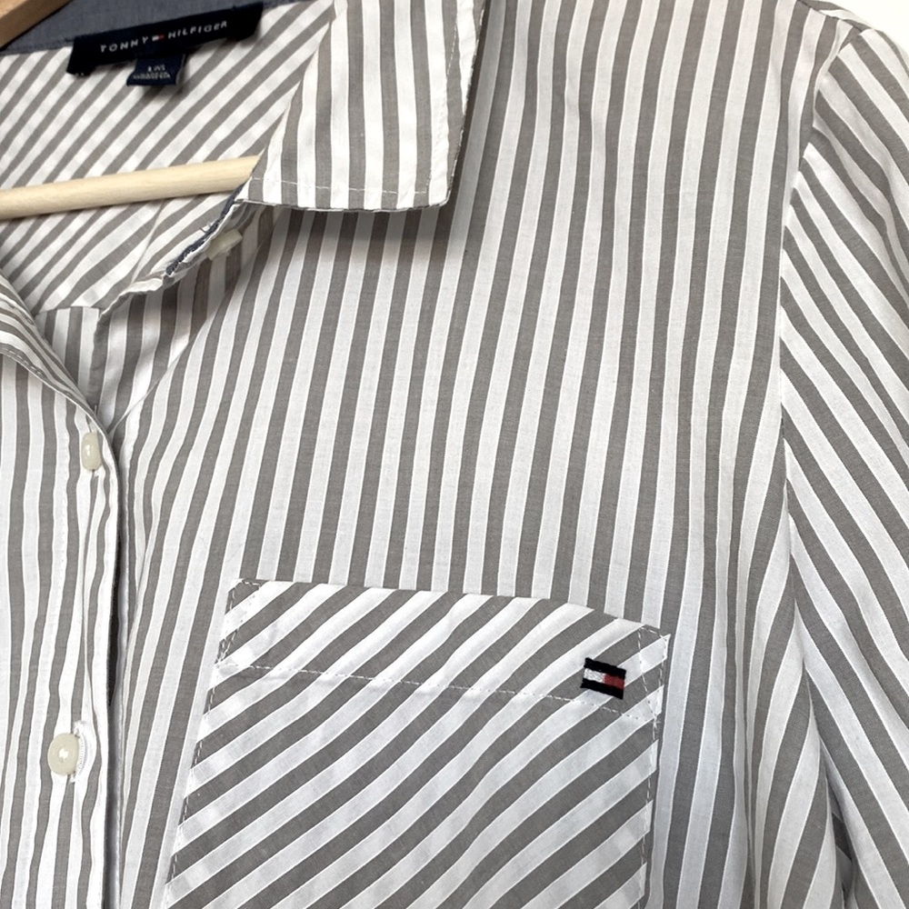 Tommy Hilfiger Women’s Long Sleeve Stripe Gray/white One Left Pocket Size Large - Picture 3 of 4